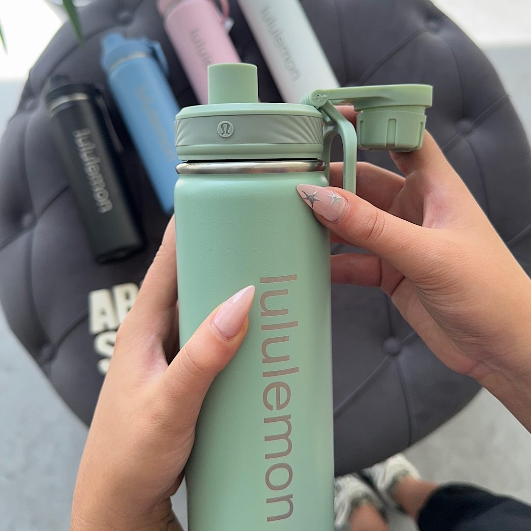 قمقمه ورزشی Lululemon سبز پاستیلی